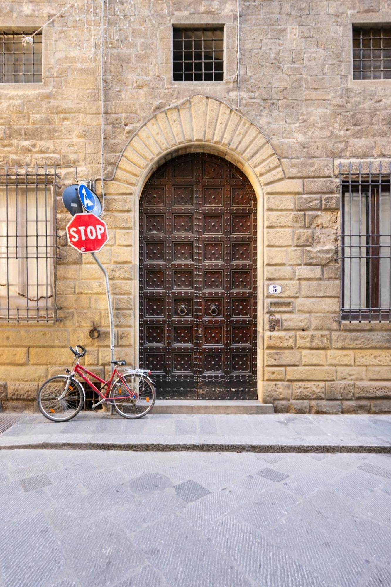 Appartamento Ponte Vecchio Con Posto Auto Su Richiesta Florence Ngoại thất bức ảnh