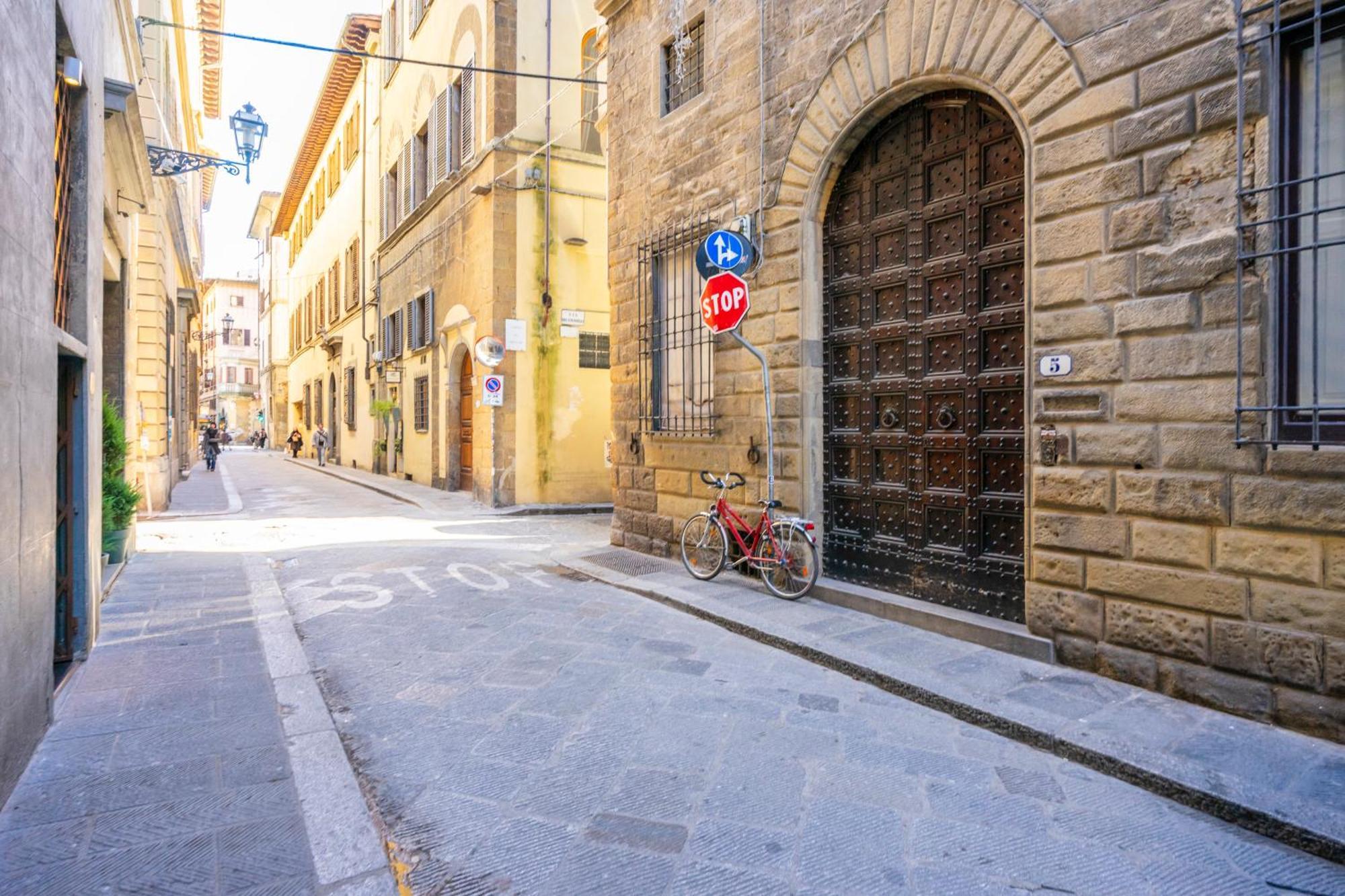 Appartamento Ponte Vecchio Con Posto Auto Su Richiesta Florence Ngoại thất bức ảnh