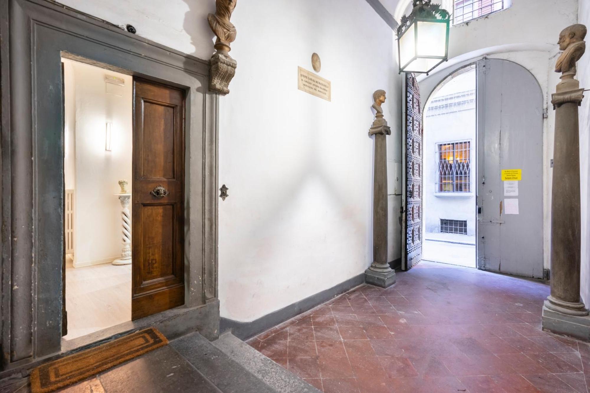 Appartamento Ponte Vecchio Con Posto Auto Su Richiesta Florence Ngoại thất bức ảnh